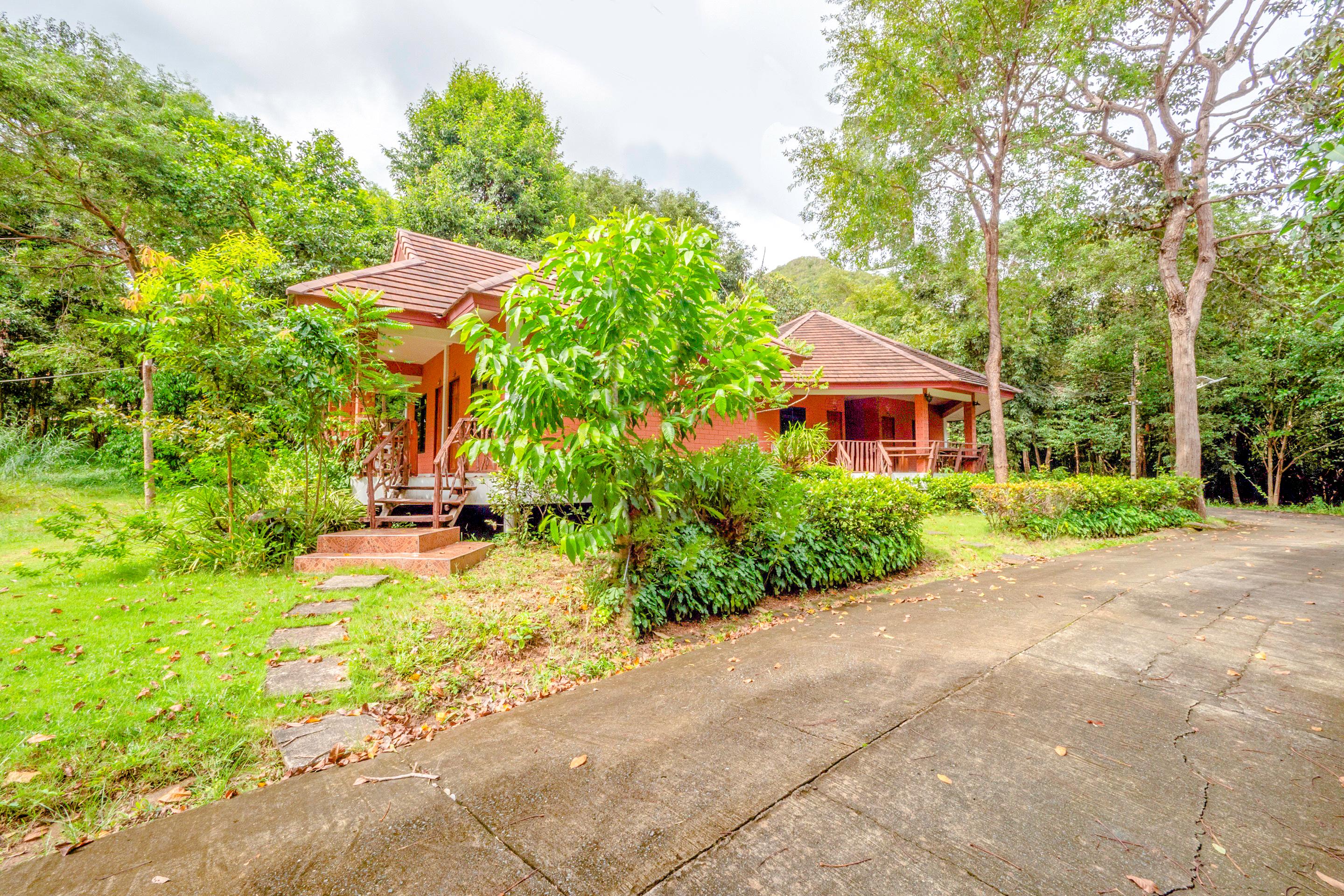 Oyo 1149 Best Resort Tha Mai Exterior photo